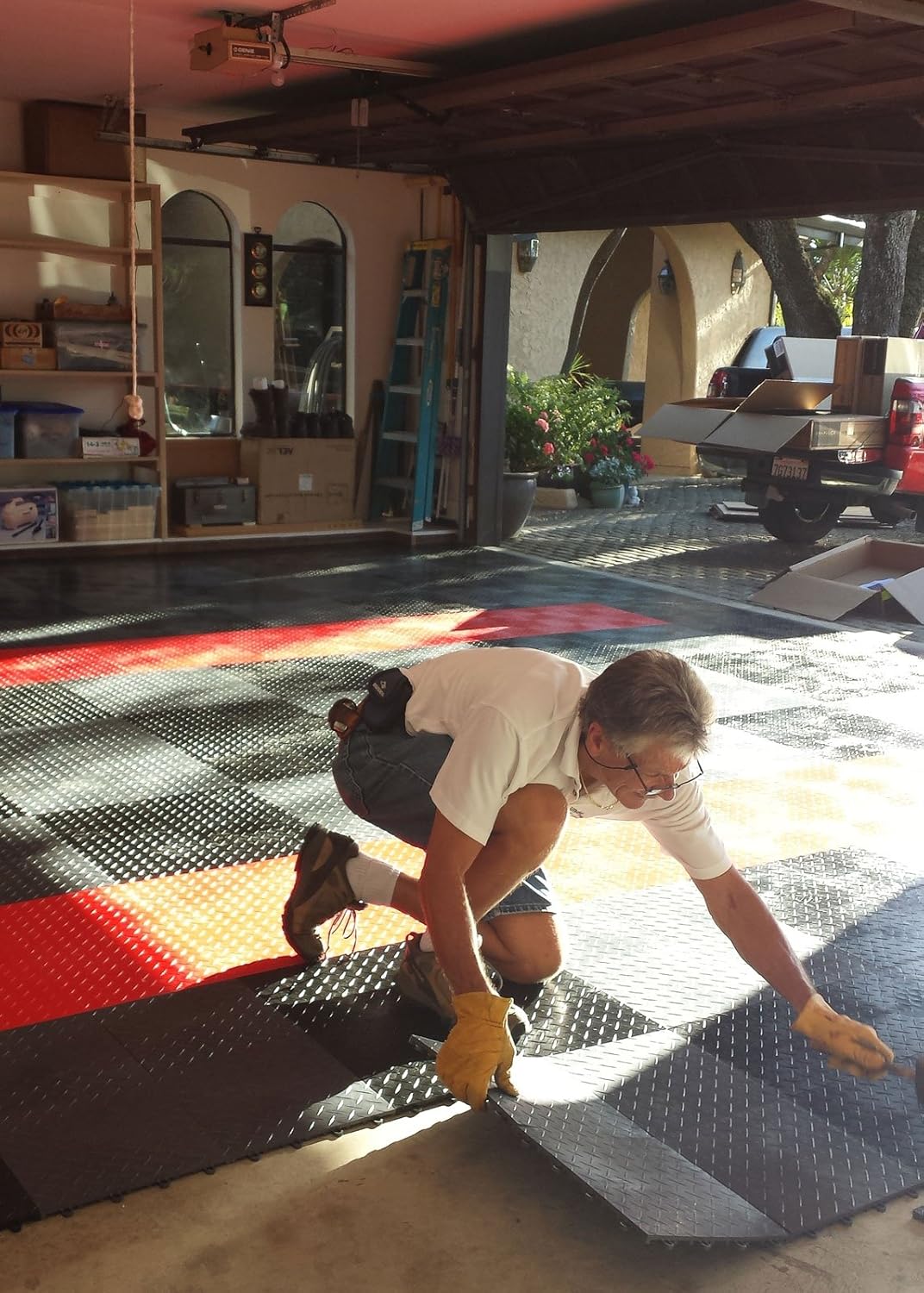 Big Floors RaceDeck Diamond Plate Design, Durable Interlocking Modular Garage Flooring Tile (Royal Blue, 24 Pack of 12 x 12" Tiles)