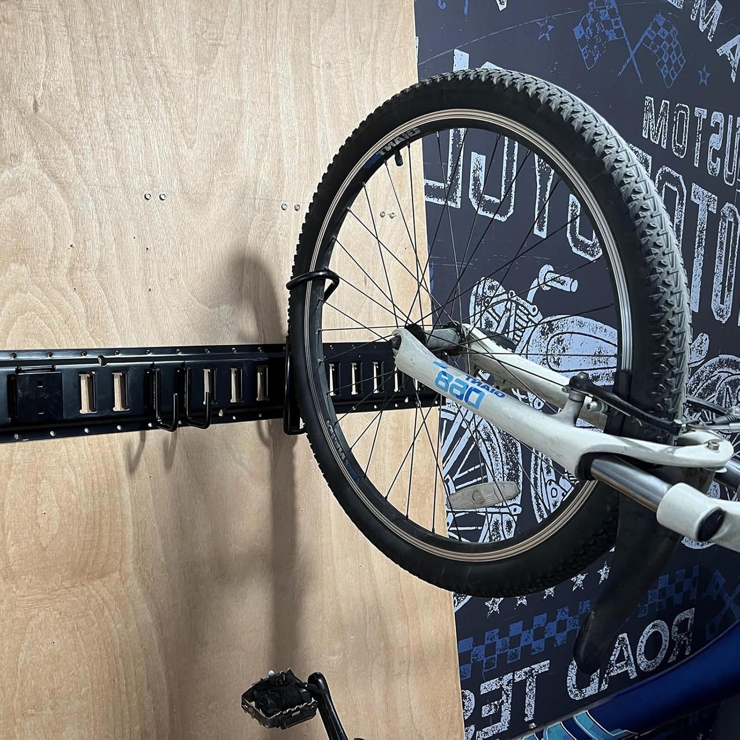 E-Track Bike Hooks, Heavy Duty Wall Mounted Bike Storage Rack Bike Mount for E-Track (2 Pack)